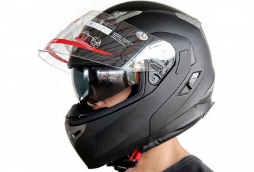 Đội mũ bảo hiểm không 'Chuẩn' - Đồng nghĩa với tự sát